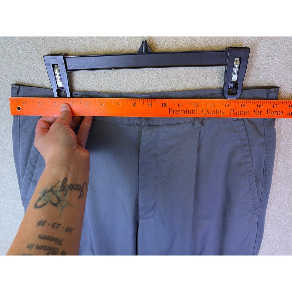 Nike Golf Pants Mens 34x30 Gray Pleated Cuffed Performance Trousers Activewear - Picture 6 of 8